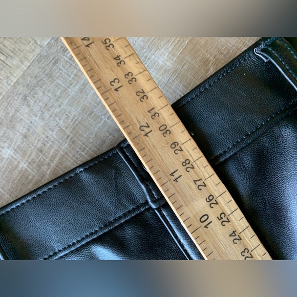 Abercrombie & Fitch The Skinny Ultra High Rise Faux Leather Ankle Slit Pants 26L - Picture 10 of 13